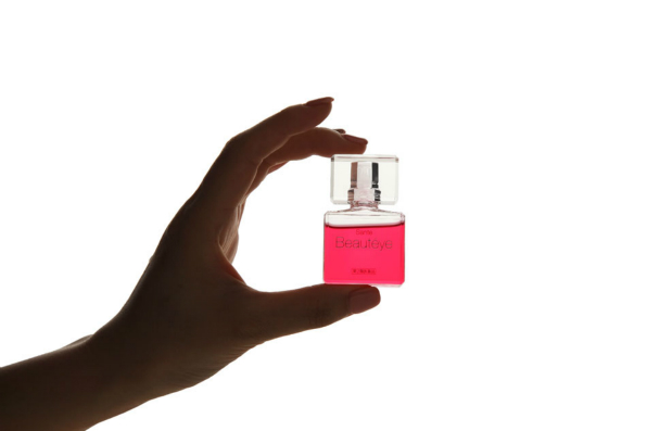 有一双电眼撩汉事半功倍