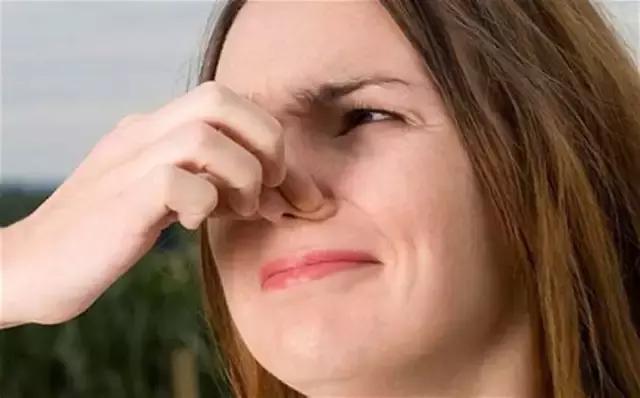 洗过后为什么一股腥味,满手都是鱼腥味怎么洗