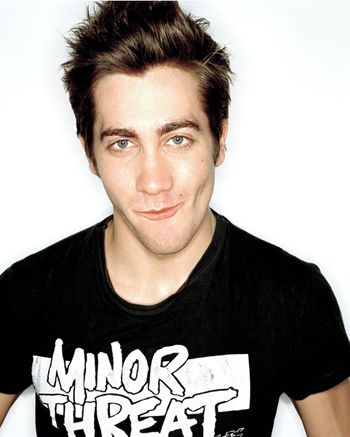 适合12岁男生帅气的短发型,适合22岁男生的成熟发型