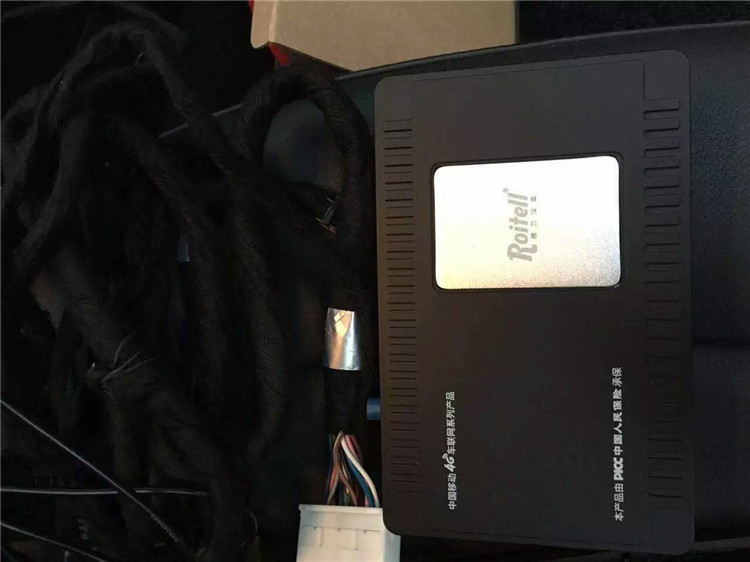 奥迪a6l楼兰宝盒安装教程,楼兰宝盒a6