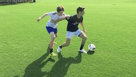 怎么样护球不被抢走,护球能让碰吗