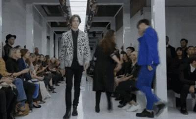 红人馆丨黄子韬狂霸酷炫拽？其实他内心就是个真实的孩子