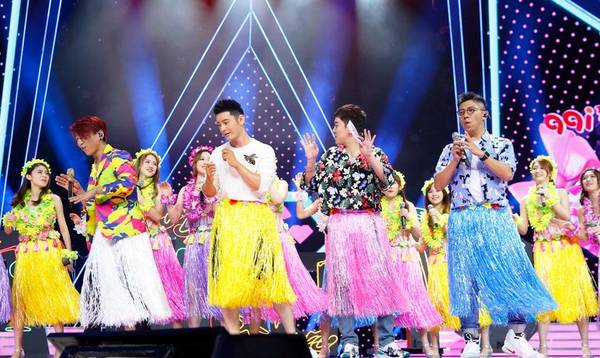 李子璇惊艳可爱视频,李子璇单手翻高跟鞋