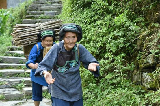 超多美图慎入！开神车，走丝路，这些不可思议的美景就在中国！