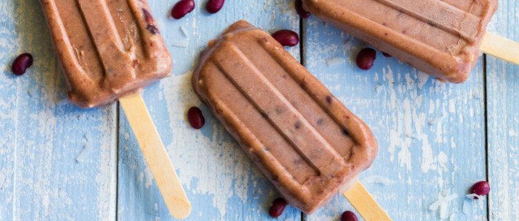 食物冻在冰箱上怎么办,冰箱冻一年的食物还能吃吗