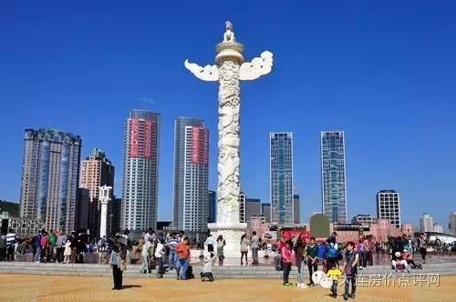 大连星海曾经的大船,大连星海广场标志性建筑是什么