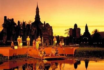 泰国节日放孔明灯,泰国特色节日