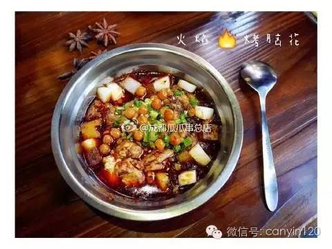 这家顾客排号排到500多的串店，其征服顾客的秘诀除味道还有啥