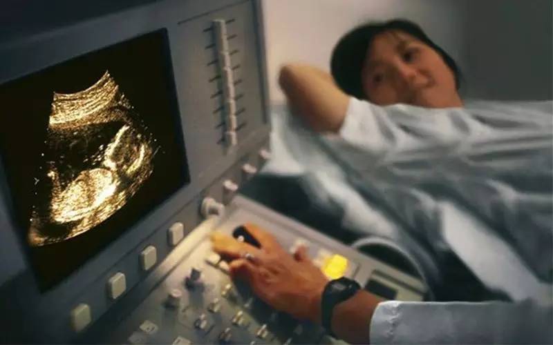 做b超要憋尿是早晨不尿吗,做b超为啥非得憋尿