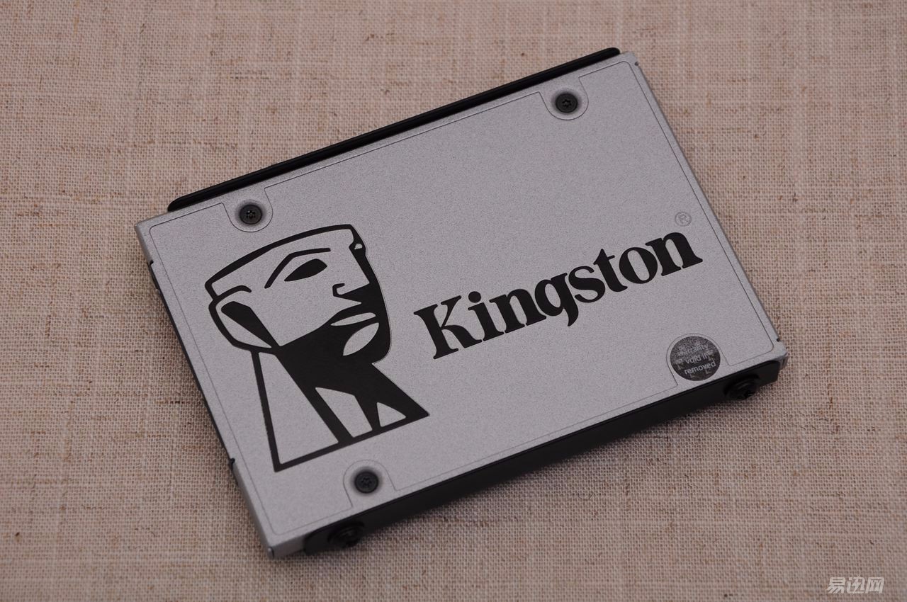 据说这板子和机箱搭配能释放洪荒之力