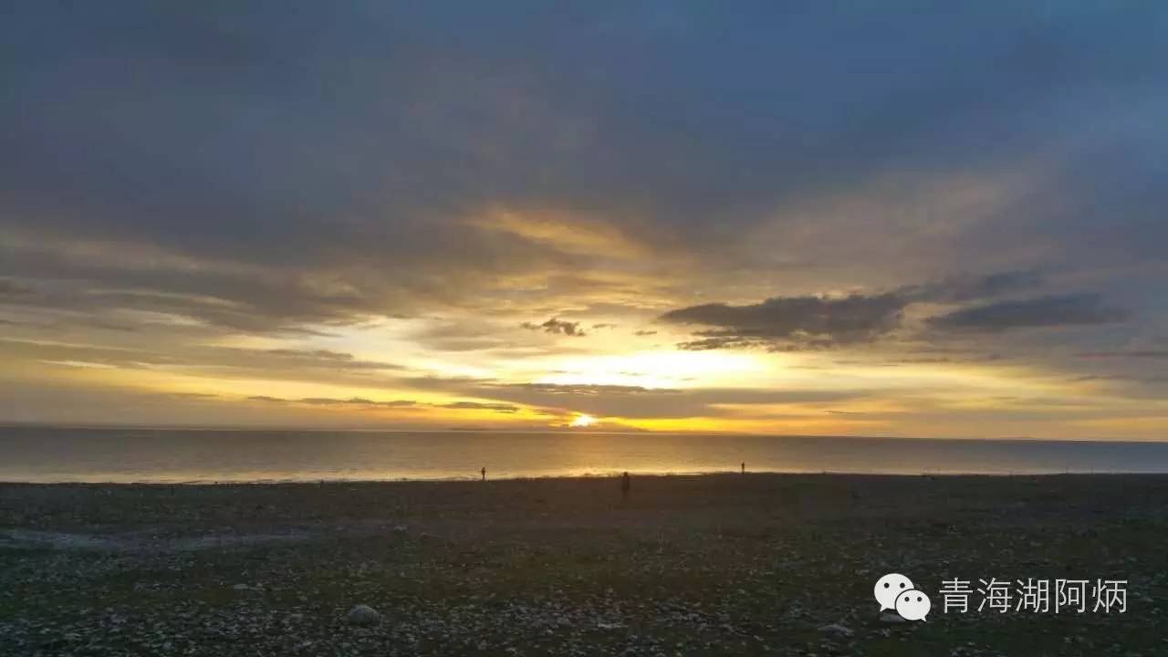 青海湖和沙坡头哪个更值得去,12月青海湖值得去吗