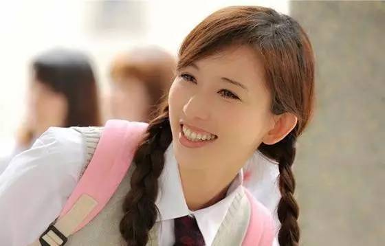 52岁女明星不老容颜,女明星为何可以不老