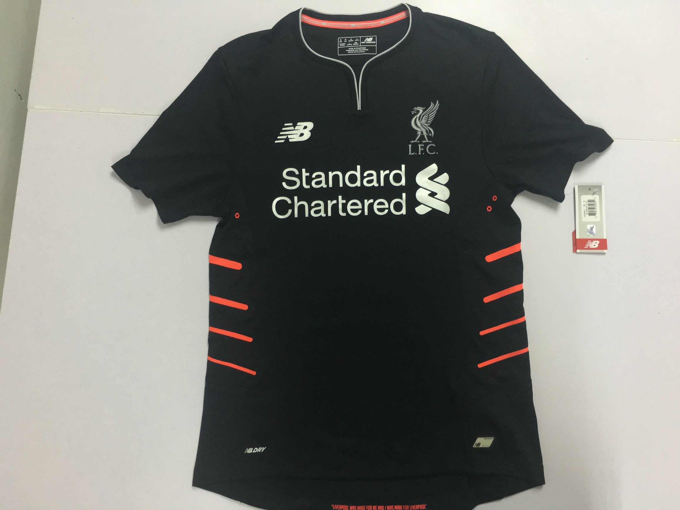 利物浦19-20欧冠客场球衣,利物浦1819赛季主场客场球衣