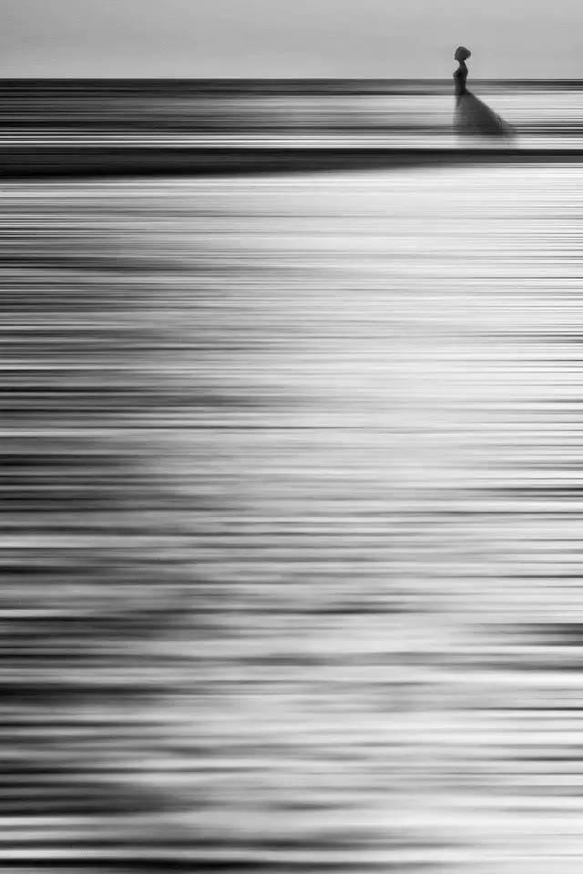 花了一个月工资拍婚纱照值得吗,拍一套婚纱照赚多少钱