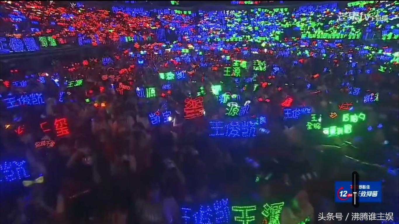 TF三周年各家粉丝花海应援？来学习下EXO粉丝如何花海变银海