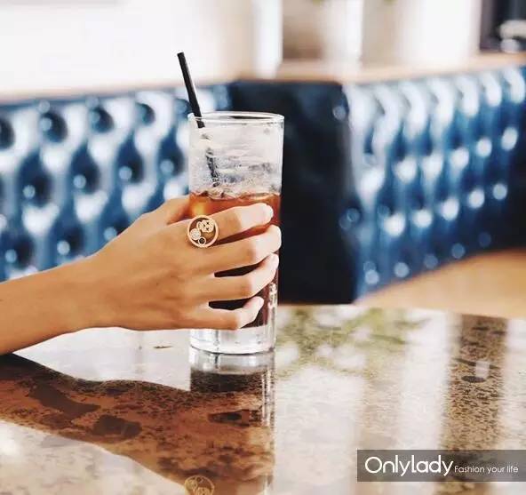 以前韩剧中女主的耳环,大家晒晒韩剧女主角耳饰