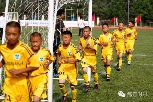 又是别人家的孩子,又是别人家的孩子纯钢琴伴奏