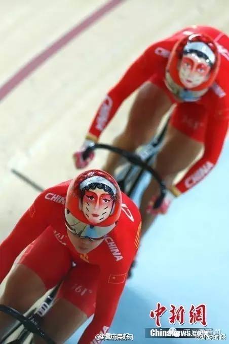 一张*证假**5部手机,打工妹摇身变成“女军官”...