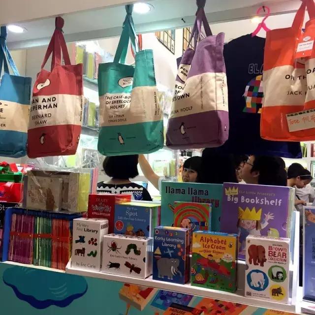 种草|我带了1000元去上海书展买进口书,结果......