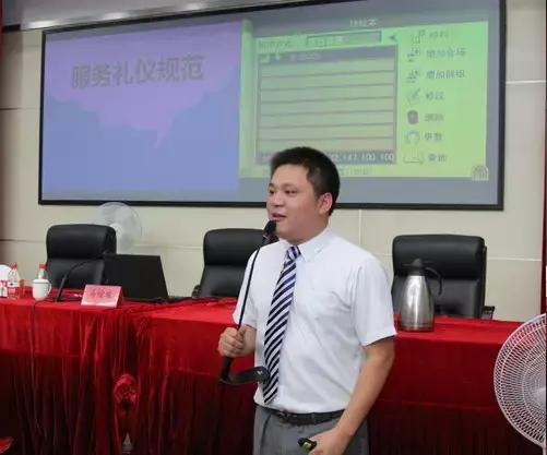 117医院82名医技药新聘人员顺利通过考核，年龄最小的21岁