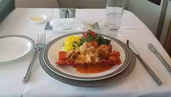 各国飞机餐大盘点,飞机旅行省钱餐