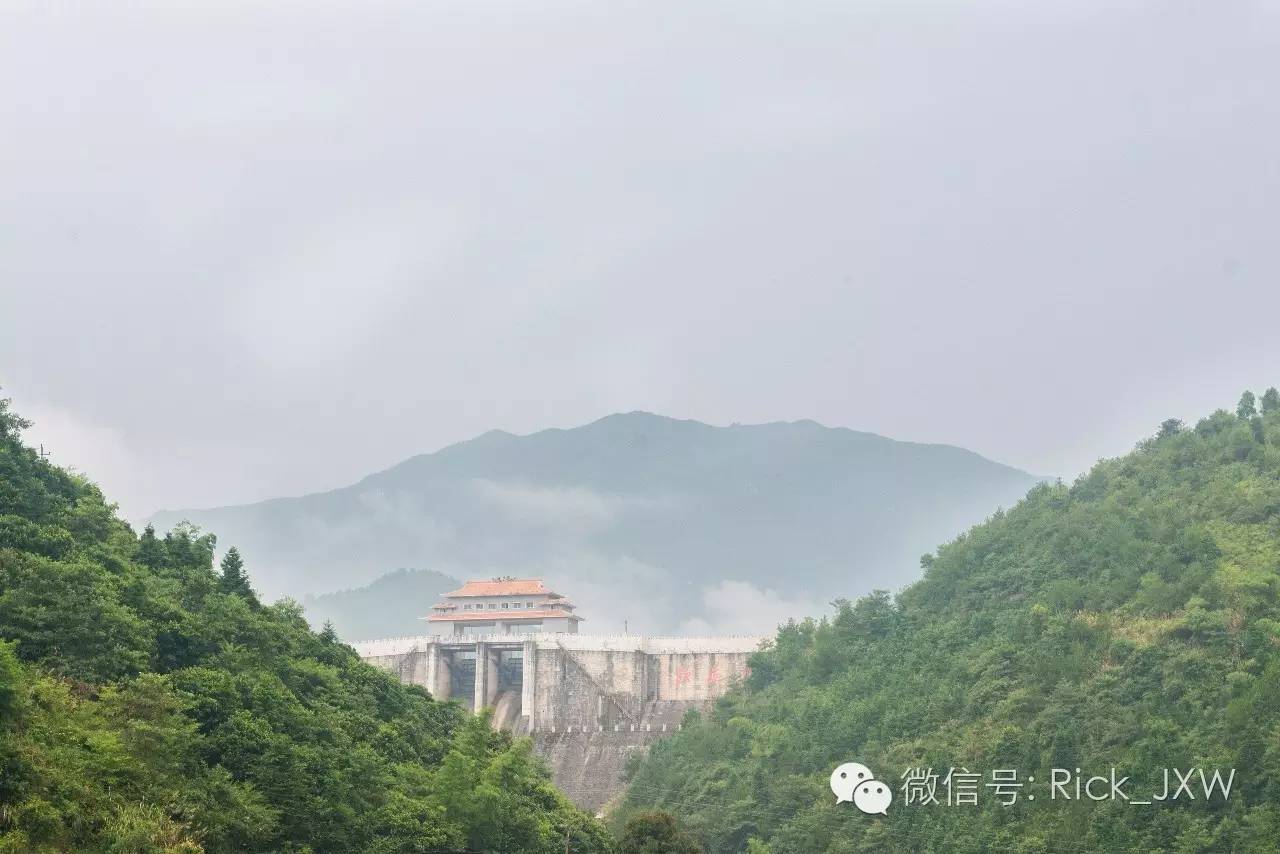 离广州最近的有草地湖泊的地方,离广州最近的山顶草原