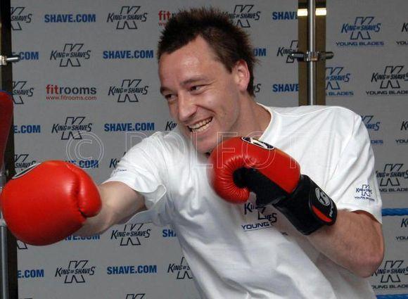 盘点足坛那些打架暴怒的时刻,足坛十大斗殴狠人