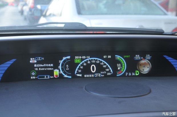 跑了13万公里的比亚迪e6值得买吗,比亚迪电车第一批车主用车情况