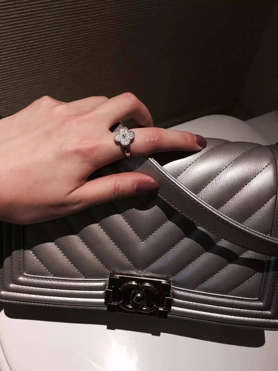 晒包包的正确方法,晒包包