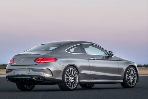 怪事丨砸全款现金竟买不了奔驰车?!