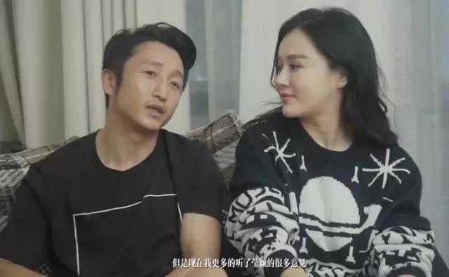 胖轩偷偷打开了他爸妈的衣柜给我看，而我只想看他肉嘟嘟的样子