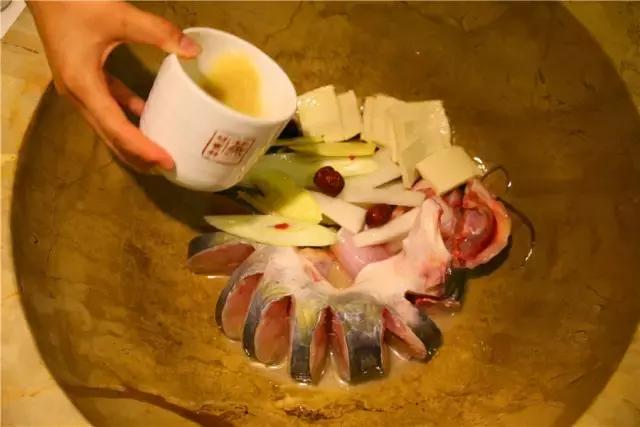 常食石锅宴,貌似做神仙