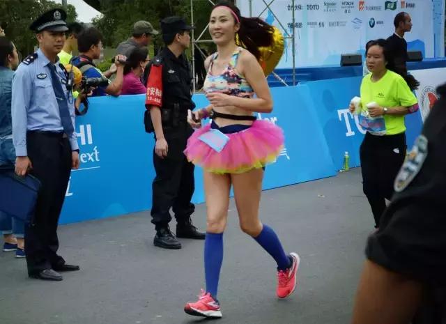 南山半马明天上午开启个人报名，攻略在手，名额不愁！