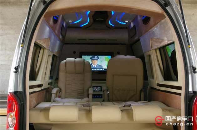 福特房车30万左右小型房车,房车价格30万房车漂亮