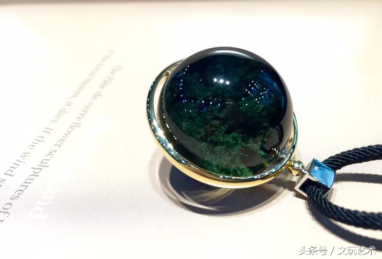 绿幽灵鬼佬财神手串,绿幽灵称鬼佬财神是巴西绿吗