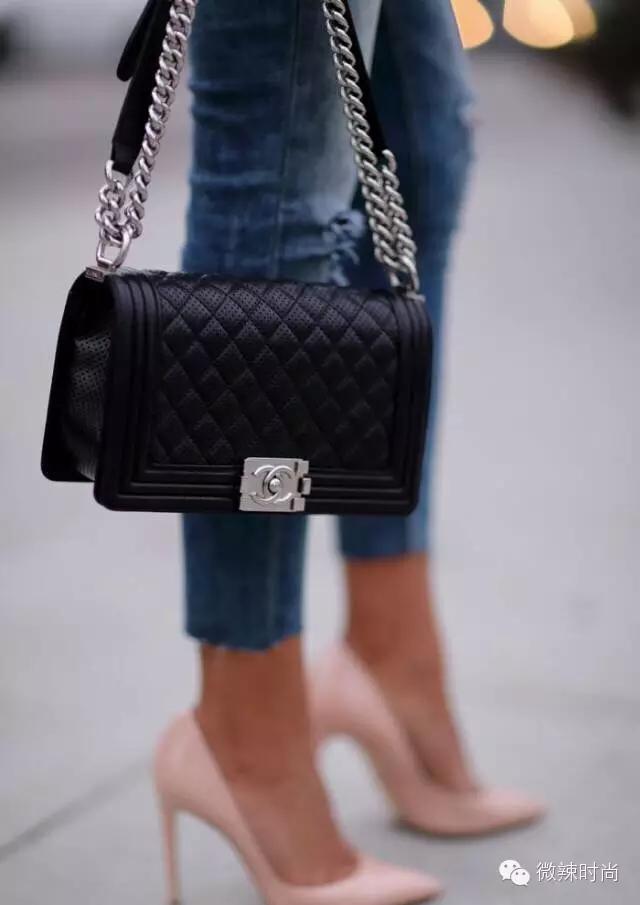 选择经典的包包永远不会错,买包包不过时