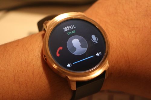 moto360手表一代二代对比,ticwatchmoto360