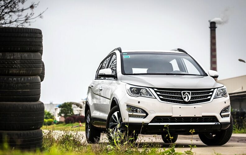 超高性价比SUV宝骏560对比大迈X5