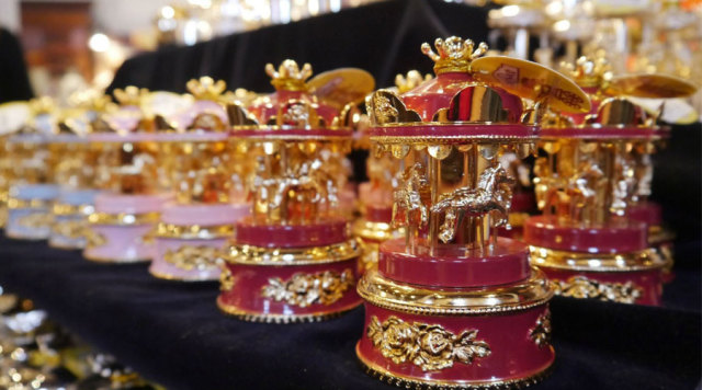 出国带什么手礼,出国必买伴手礼