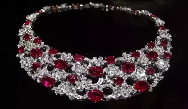 全世界最大最好看的珍珠,世界上最美的彩色宝石珍珠