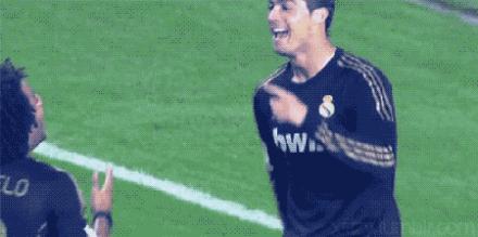 最经典搞笑中超足球gif,足球球员搞怪图片