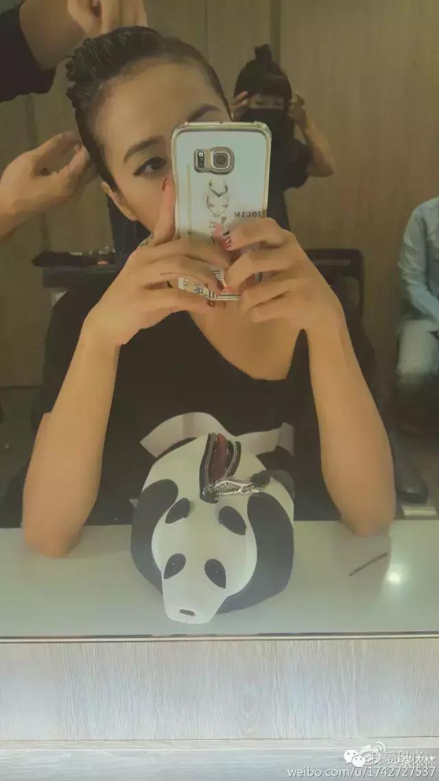 每周女星*服私**秀：89元T成功俘获刘诗诗，杨幂270元T够亲民