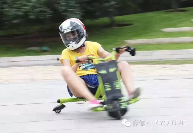 儿童三轮迷你漂移车,让孩子爱不释手的遥控车玩具