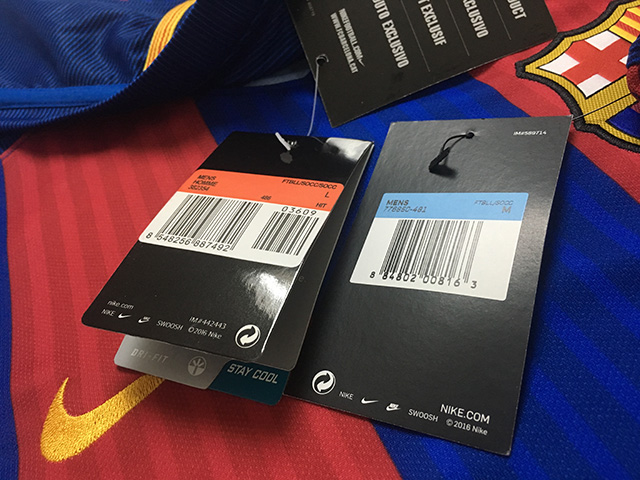 巴萨16-17赛季阵容,巴塞罗那主客场球衣