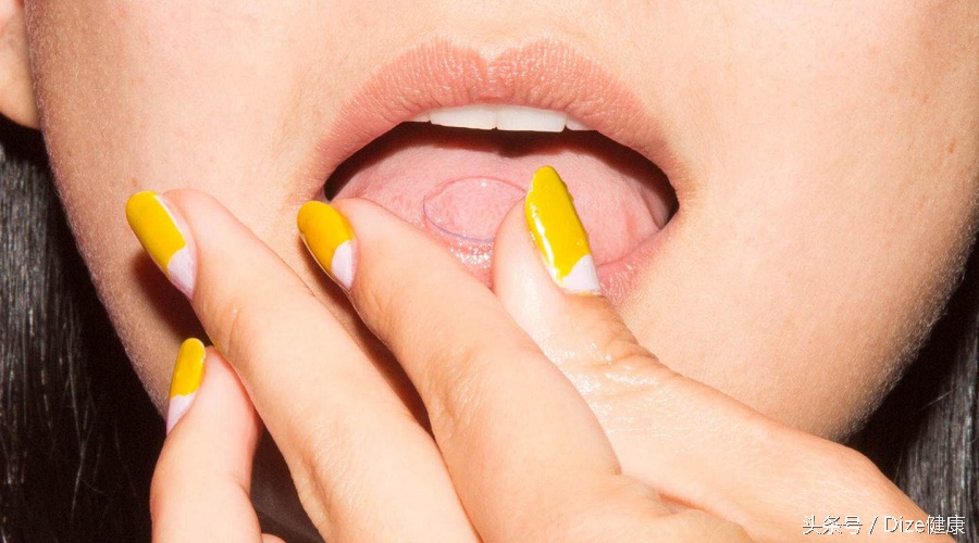 隐形眼镜戴久了干涩怎么解决,隐形眼镜戴久了干涩用什么药