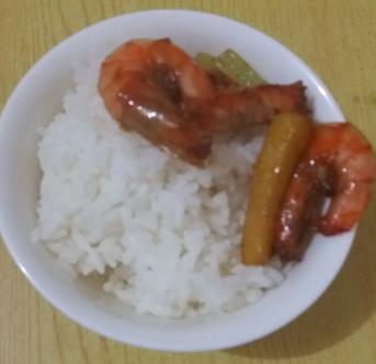 干锅虾家常做法简单好吃,干锅虾中可以放什么干锅虾配菜