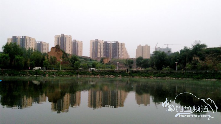 跑鱼断钩的视频,跑鱼断竿