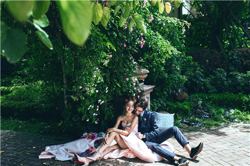 新娘拍婚纱照有哪些风格,新娘婚纱照拍摄技巧步骤