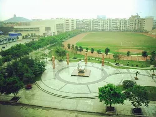 德阳美丽自然风光,德阳学校风景