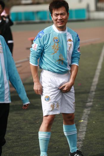 捂裆派龙抓手,足坛“抓鸟”合集